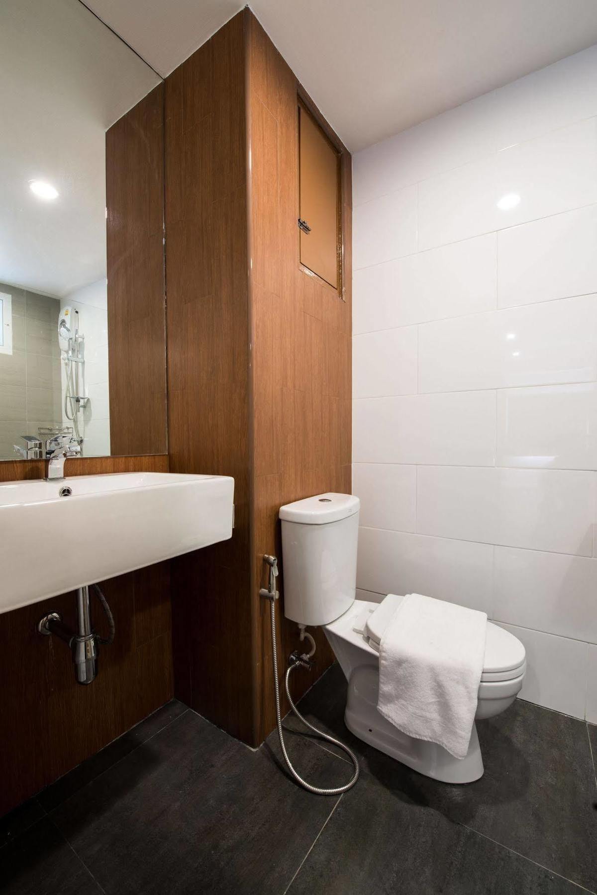 Shade House - Bitec Bangna Hotell Bangkok Eksteriør bilde